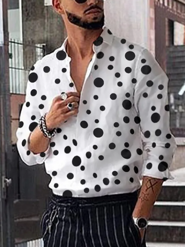 Pola polkadot dengan warna hitam dan putih